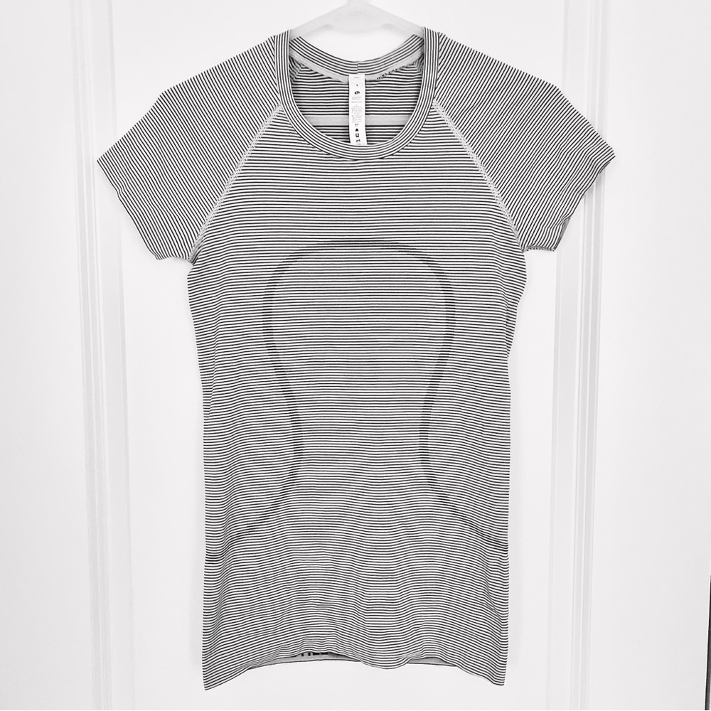 Lululemon Swiftly Tech Short Sleeve 2.0 Striped